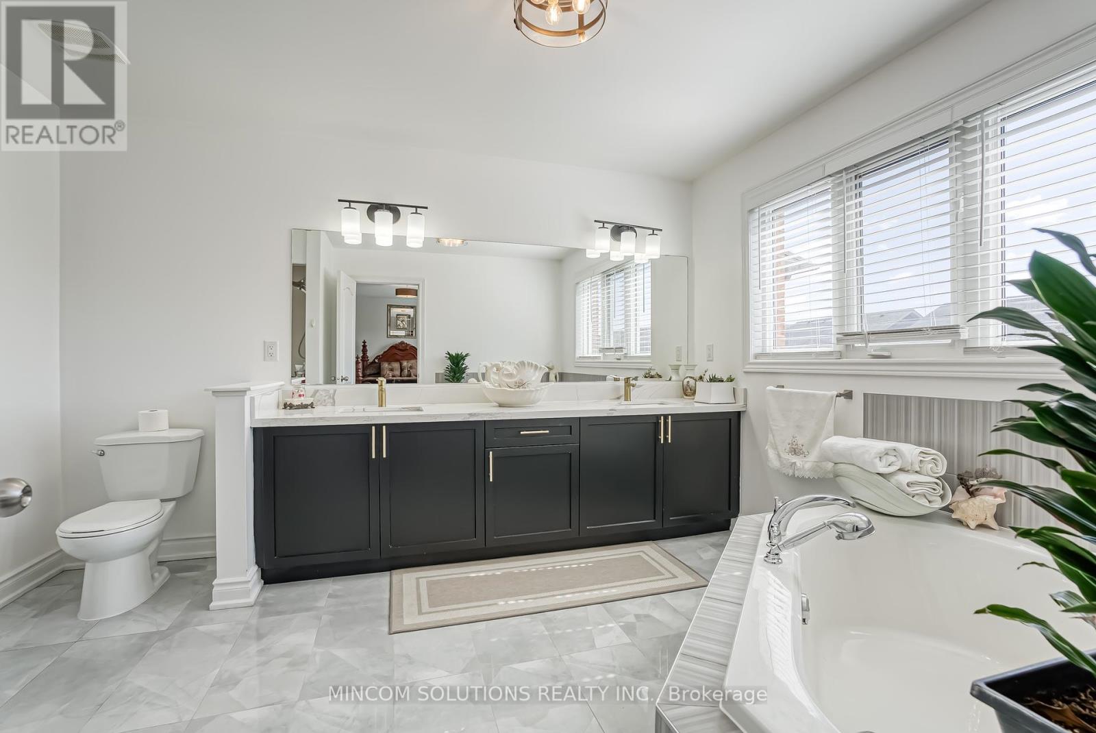 173 Blue Dasher Boulevard, Bradford West Gwillimbury, Ontario  L3Z 0H3 - Photo 14 - N12050448
