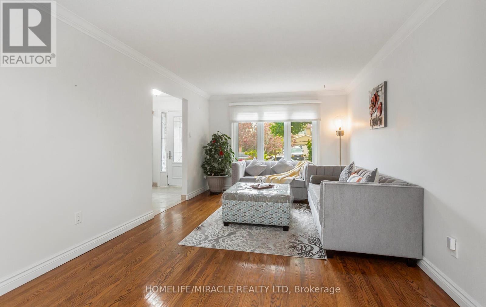 82 Northampton Street, Brampton, Ontario  L6S 3Y7 - Photo 7 - W12050066
