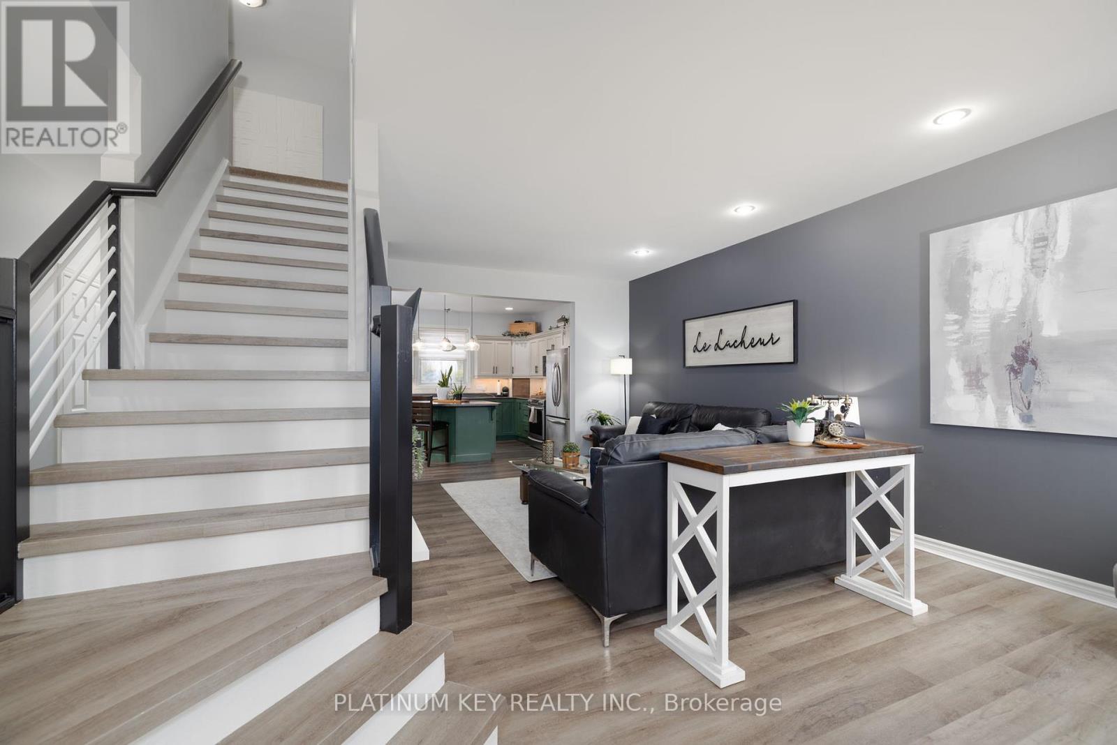Photo 13 of 45 for 8522 Glendon Drive