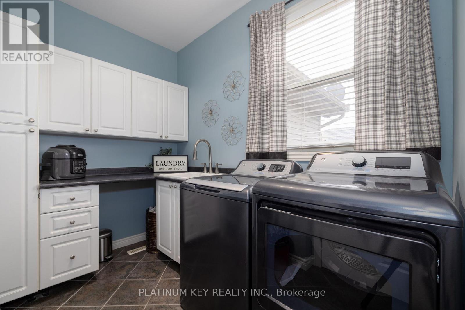 Photo 23 of 45 for 8522 Glendon Drive