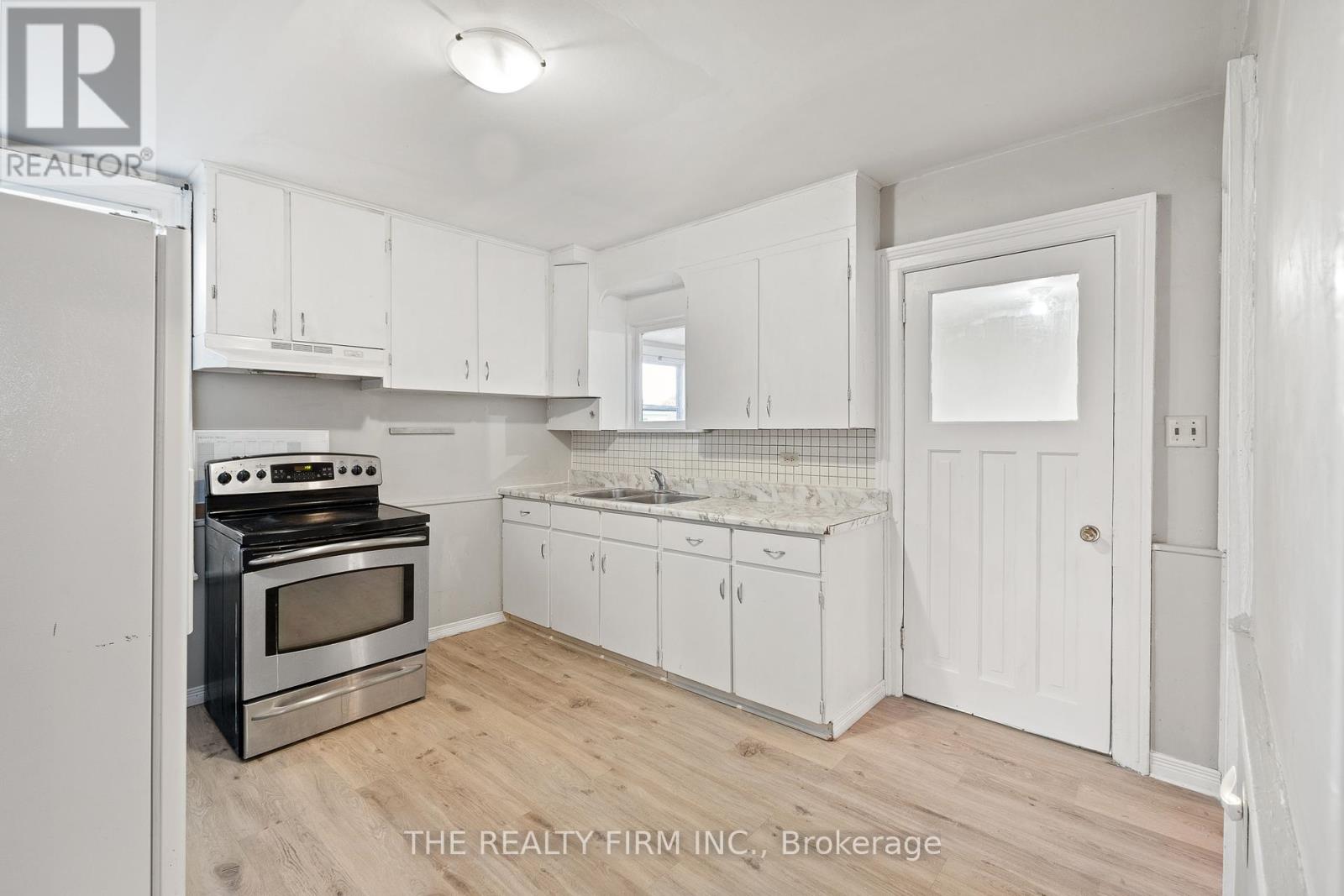 18 Fourth Avenue, St. Thomas, Ontario  N5R 4H2 - Photo 13 - X12050580