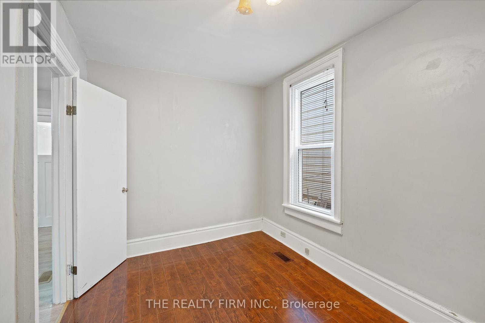 18 Fourth Avenue, St. Thomas, Ontario  N5R 4H2 - Photo 17 - X12050580