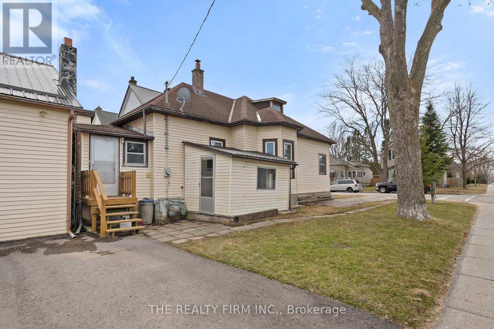 18 Fourth Avenue, St. Thomas, Ontario  N5R 4H2 - Photo 22 - X12050580