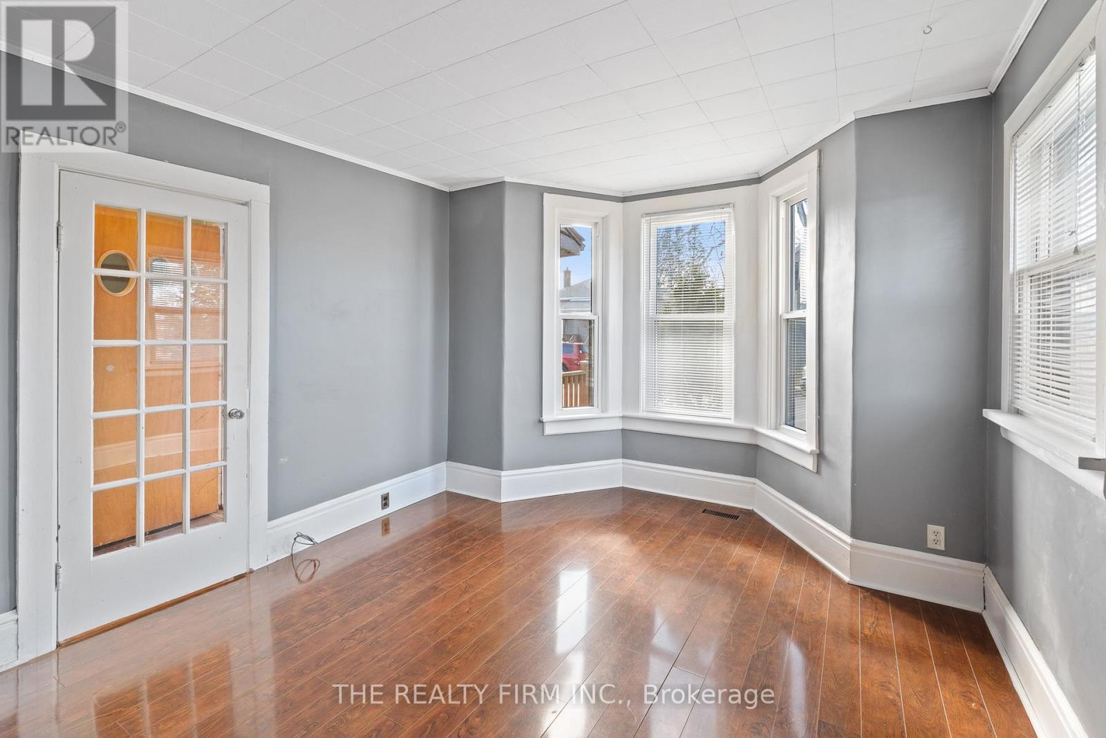 18 Fourth Avenue, St. Thomas, Ontario  N5R 4H2 - Photo 7 - X12050580