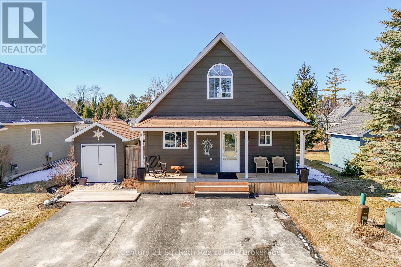 Property at 42 MADAWASKA TRAIL image 1