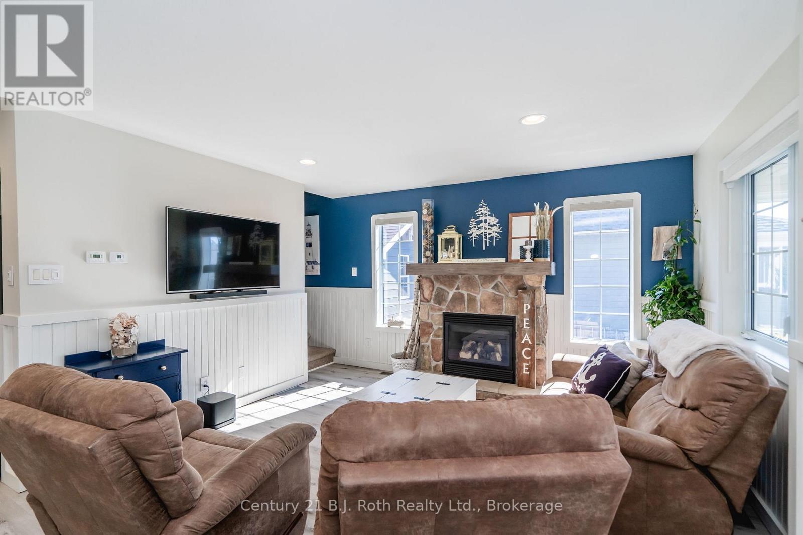 42 Madawaska Trail, Wasaga Beach, Ontario  L9Z 1X7 - Photo 20 - S12050615