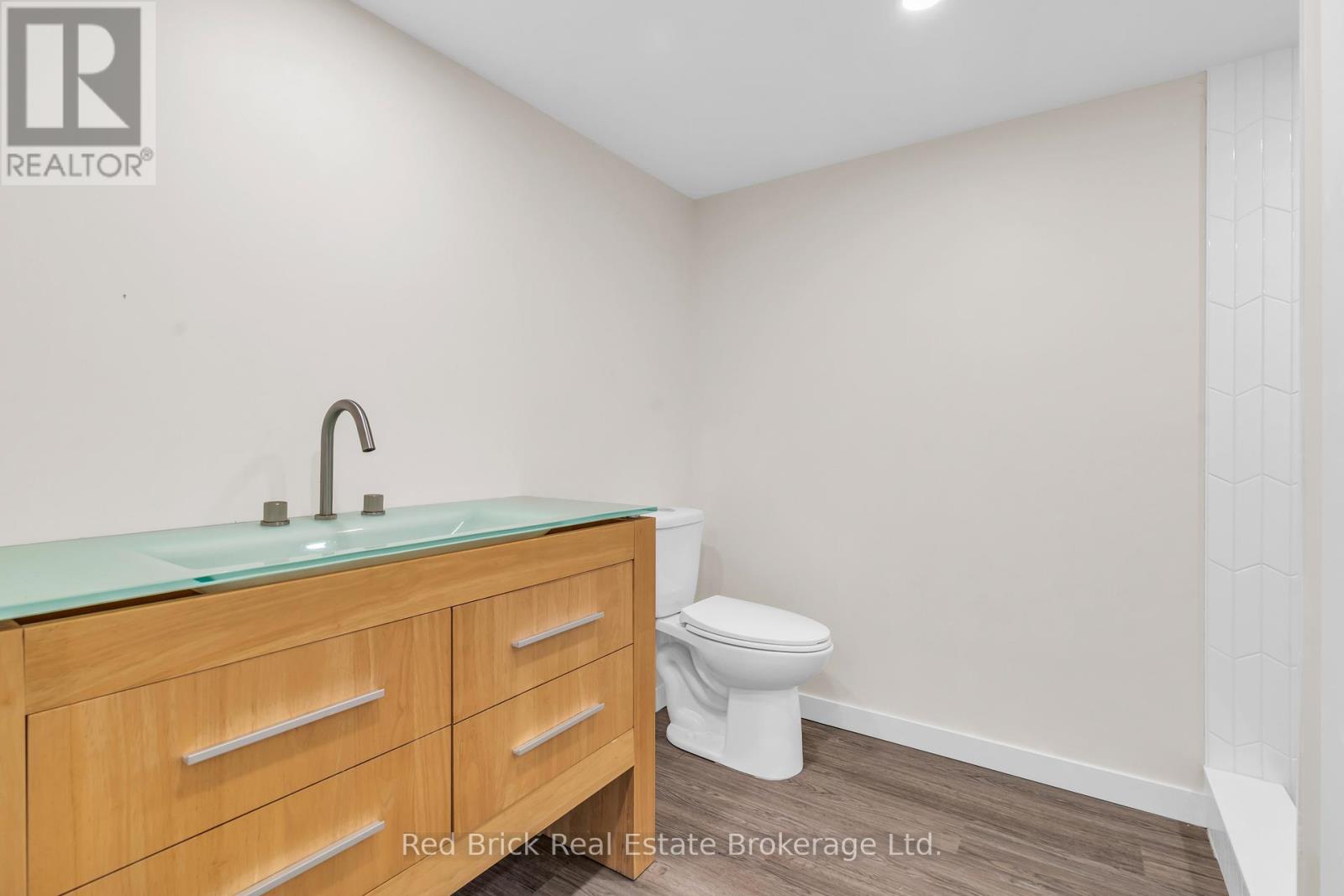 15 Clearview Street, Guelph, Ontario  N1E 6C4 - Photo 28 - X12050612