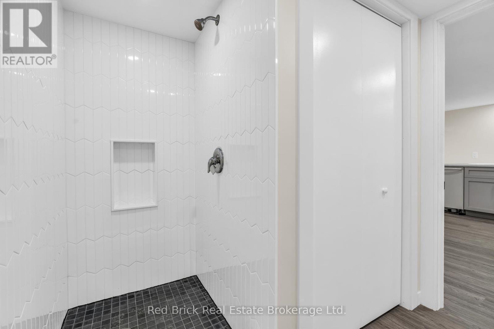 15 Clearview Street, Guelph, Ontario  N1E 6C4 - Photo 29 - X12050612