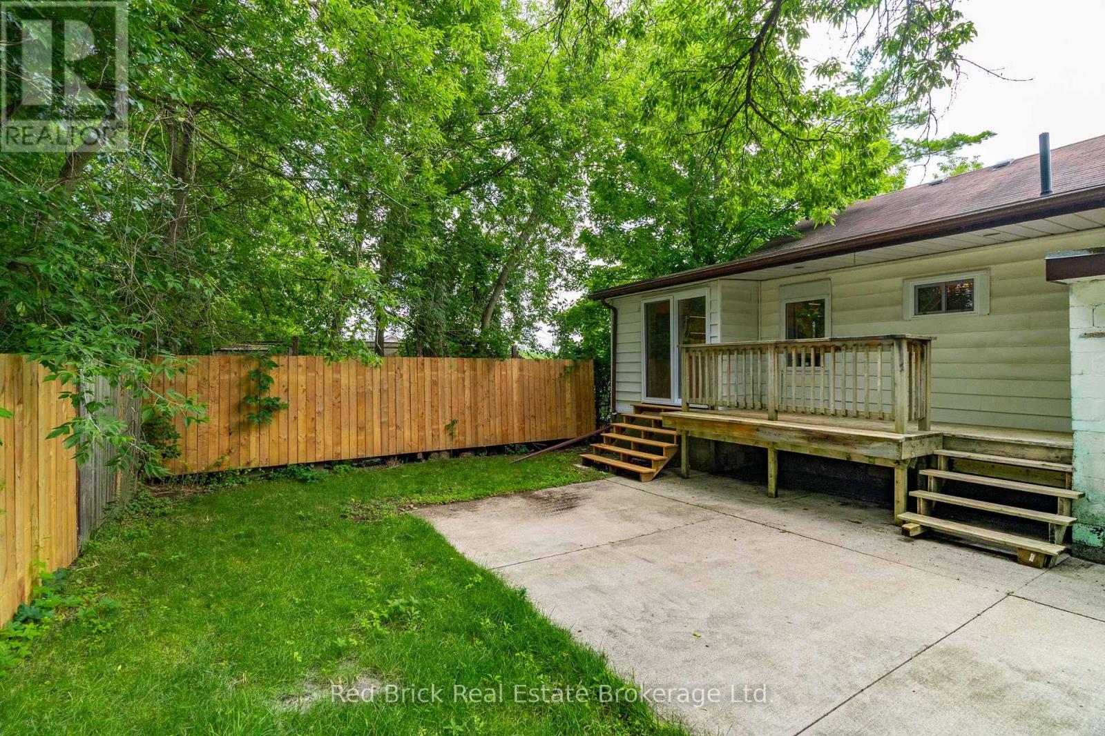 15 Clearview Street, Guelph, Ontario  N1E 6C4 - Photo 37 - X12050612