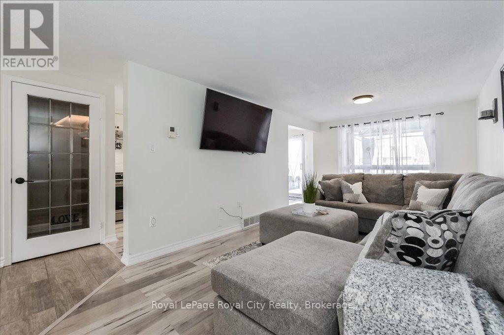 164 Tait Crescent, Centre Wellington, Ontario  N1M 3P5 - Photo 12 - X12050619