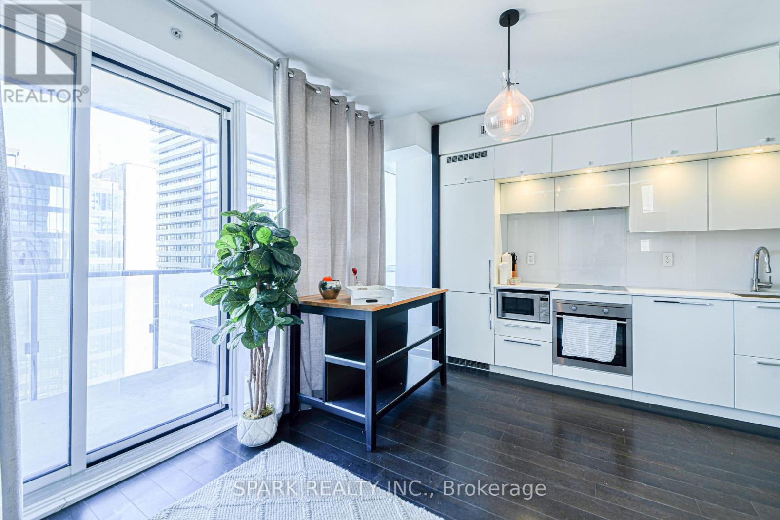 2405 - 15 Grenville Street, Toronto, Ontario  M4Y 1A1 - Photo 15 - C12050558