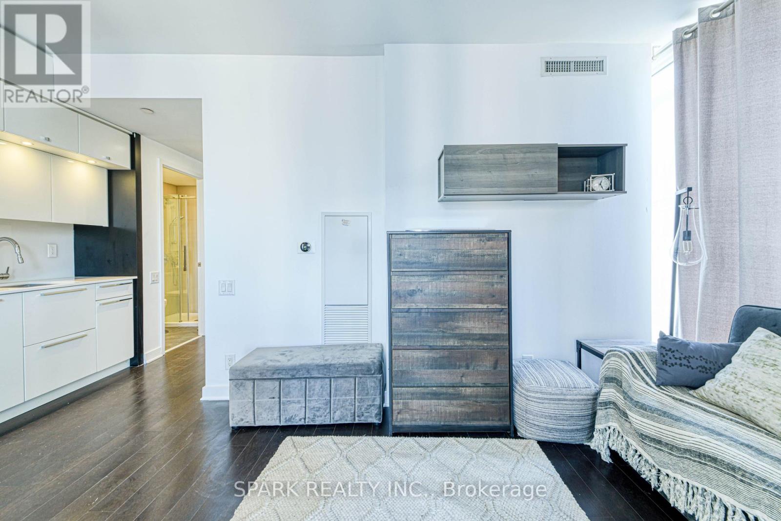 2405 - 15 Grenville Street, Toronto, Ontario  M4Y 1A1 - Photo 18 - C12050558