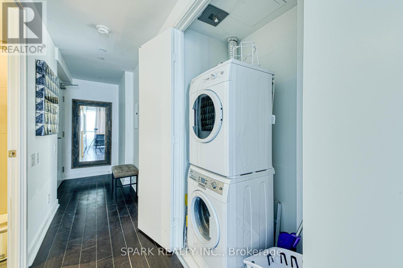 2405 - 15 Grenville Street, Toronto, Ontario  M4Y 1A1 - Photo 21 - C12050558