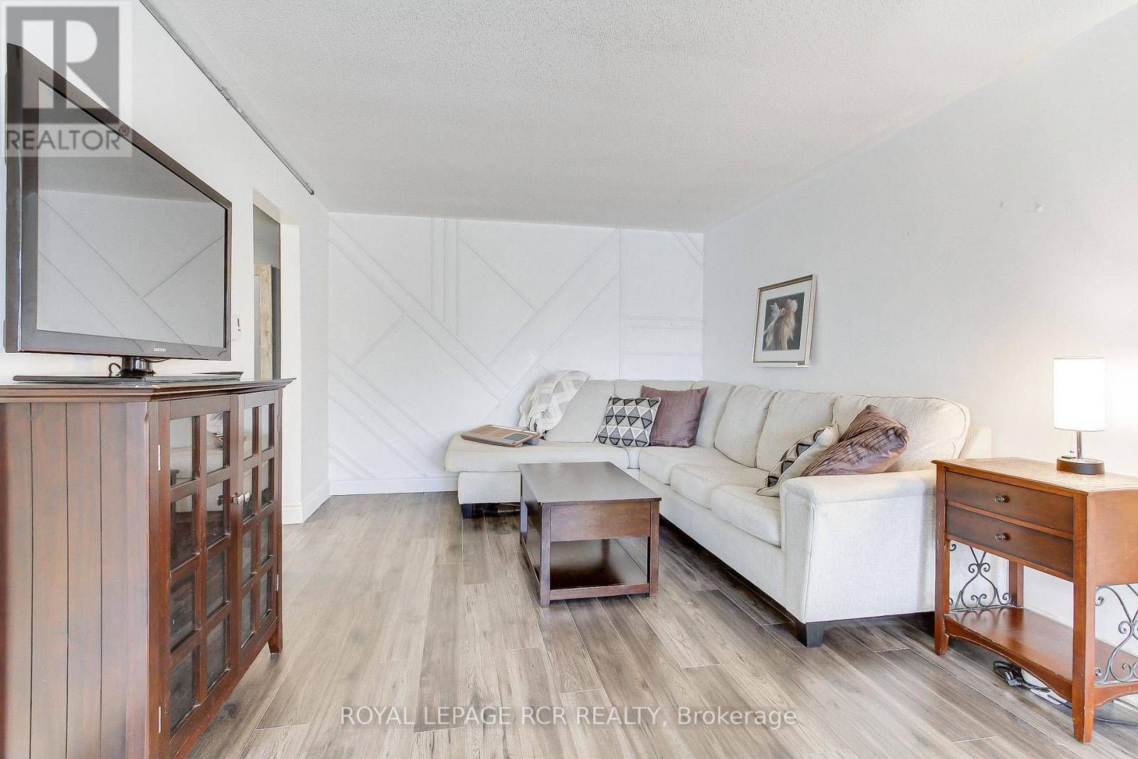 9 - 136 Scanlon Avenue, Bradford West Gwillimbury, Ontario  L3Z 1G6 - Photo 8 - N12050555