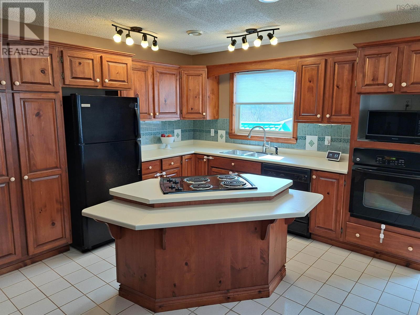 38 Croweland Drive, East Mountain, Nova Scotia  B6L 2C3 - Photo 8 - 202506237