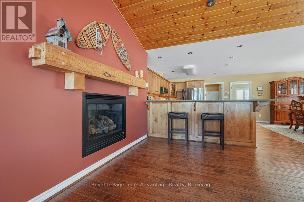 56 Granite Road N, The Archipelago, Ontario  P0G 1K0 - Photo 5 - X12014787