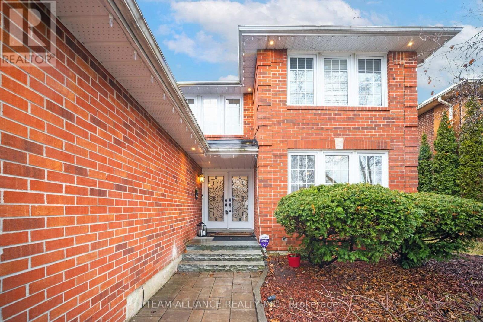 Property at 66 BARR CRESCENT image 2