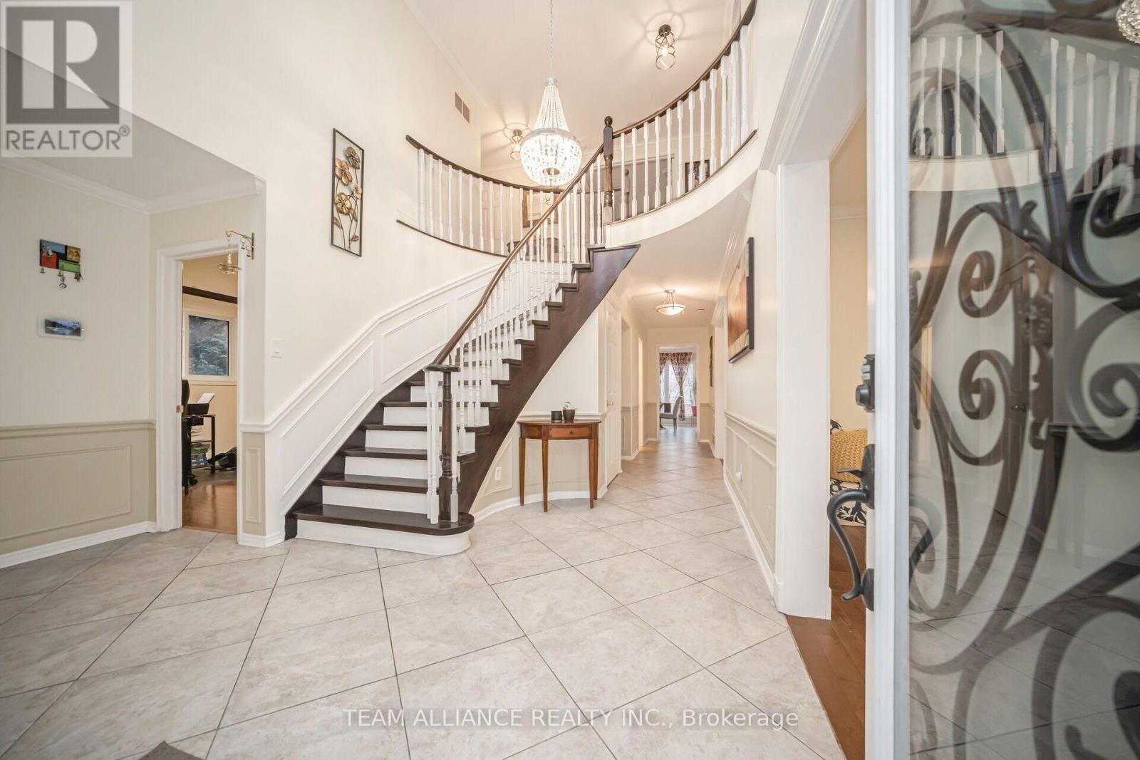 Property at 66 BARR CRESCENT image 3