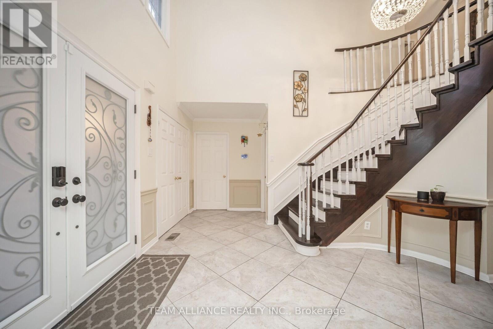 Property at 66 BARR CRESCENT image 4