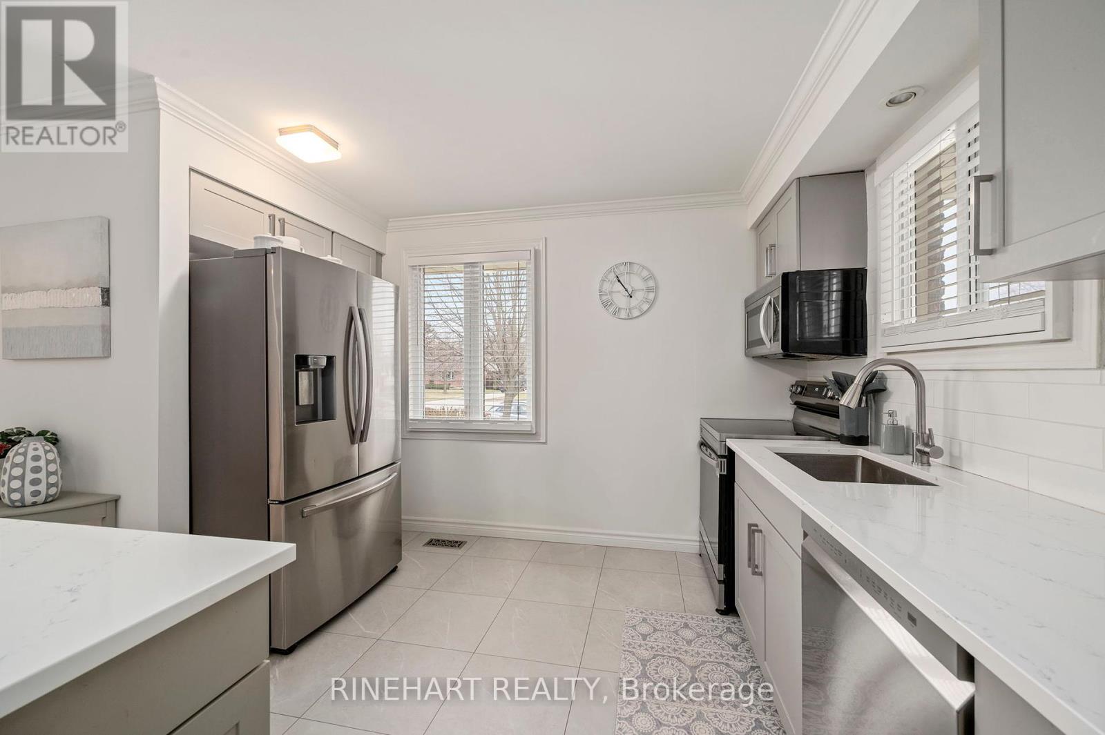 3 Greenfield Court, London South, Ontario  N6E 1K9 - Photo 10 - X12050710