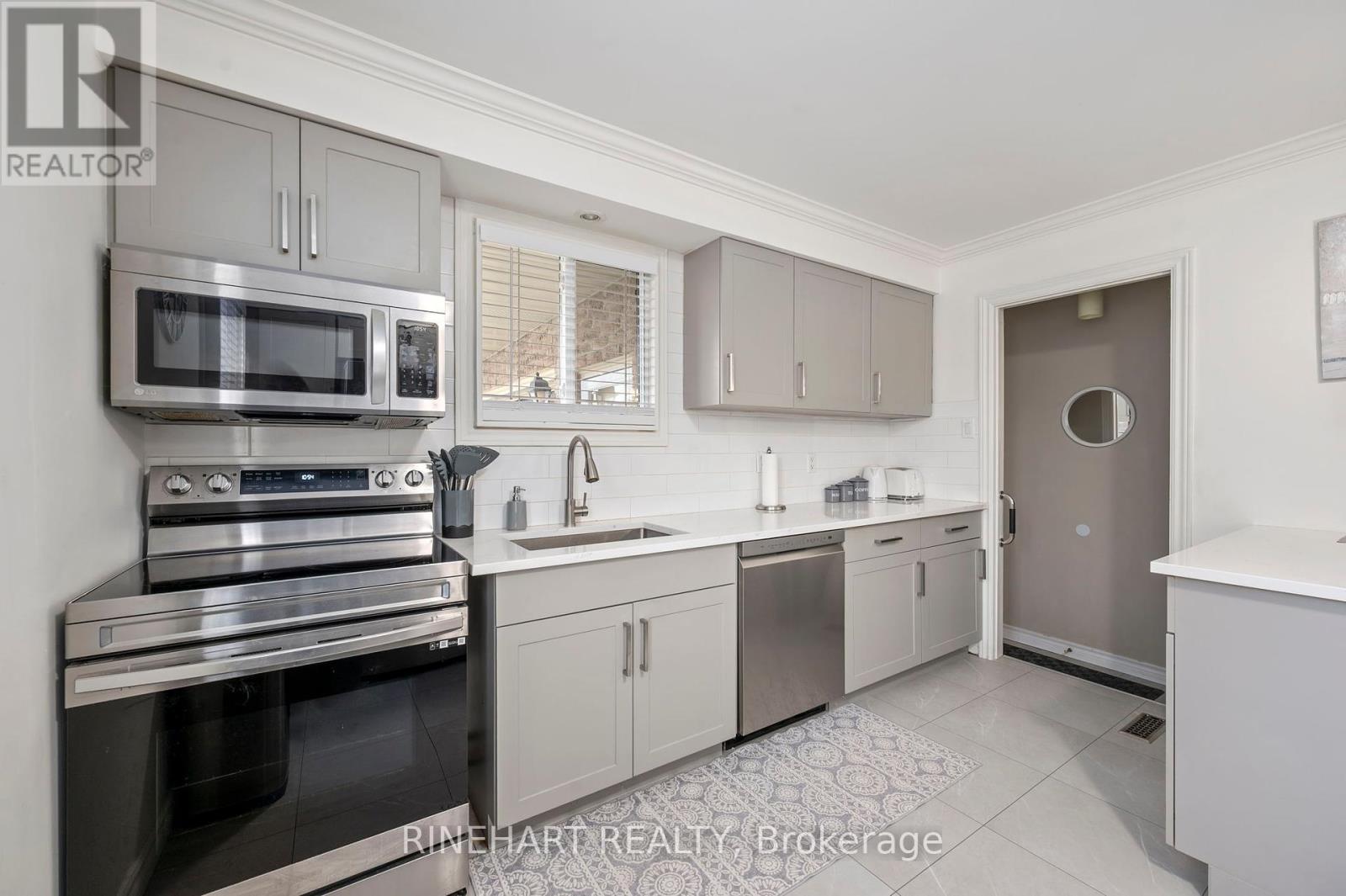 3 Greenfield Court, London South, Ontario  N6E 1K9 - Photo 8 - X12050710