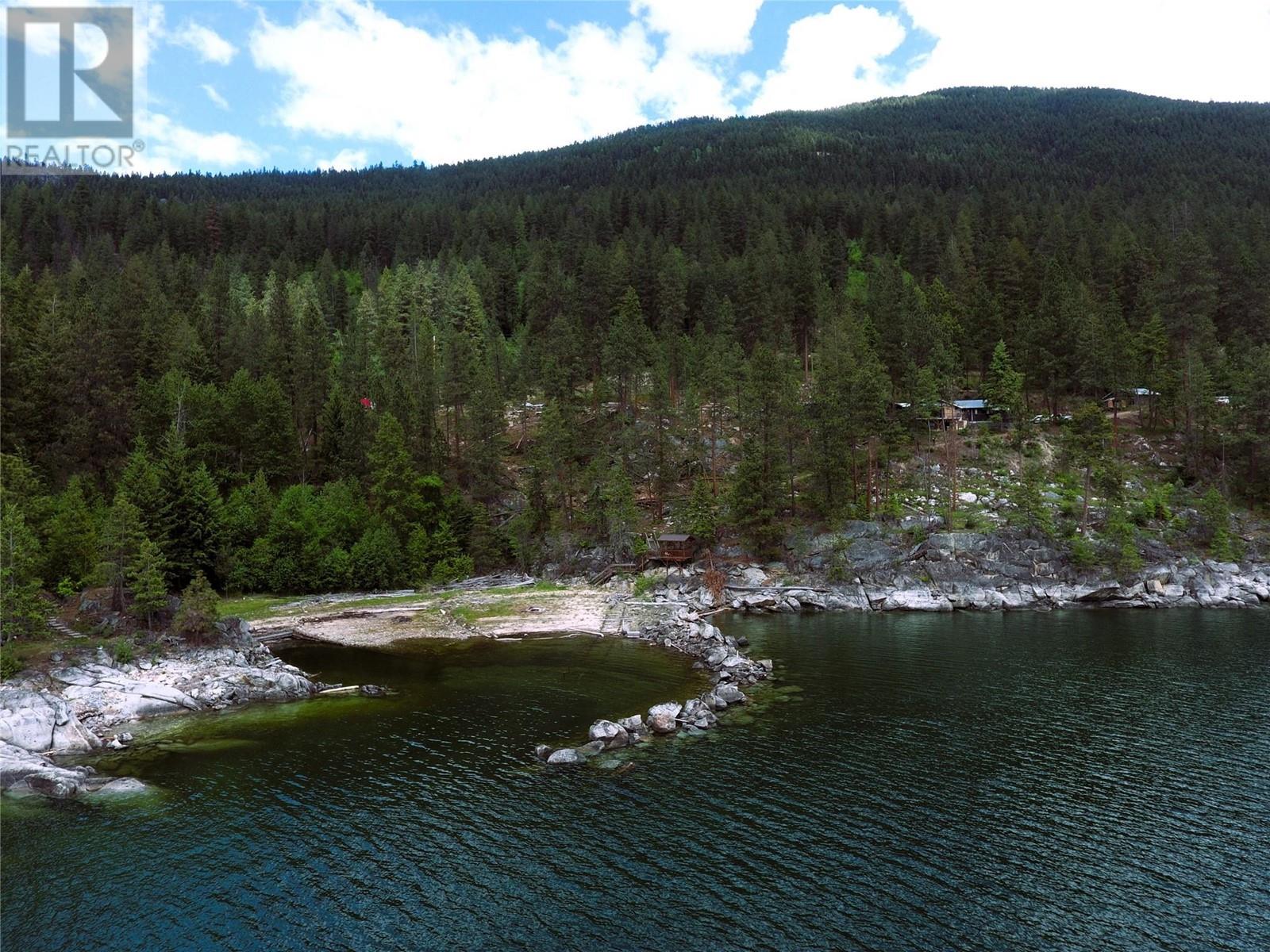 9779 3a Highway, Kuskanook, British Columbia  V0B 1A1 - Photo 15 - 10338425