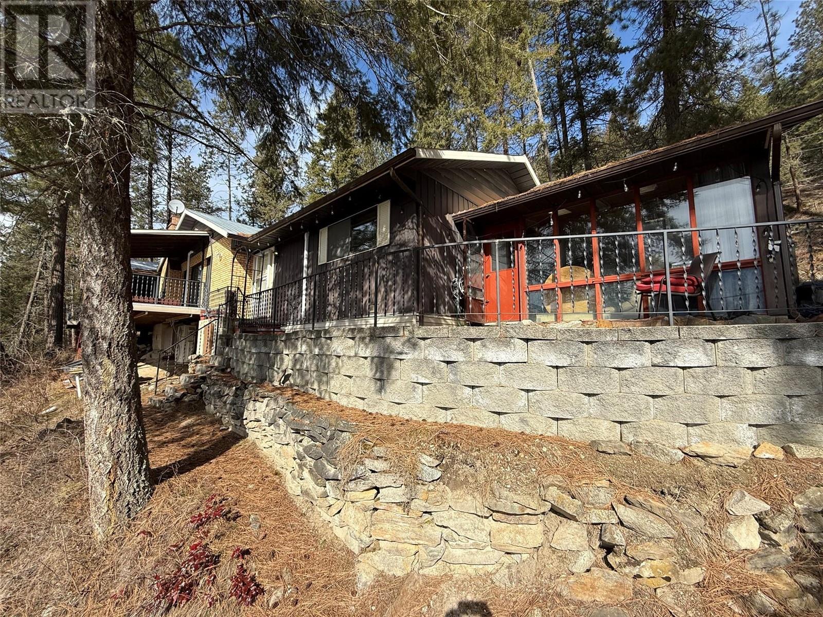 9779 3a Highway, Kuskanook, British Columbia  V0B 1A1 - Photo 4 - 10338425