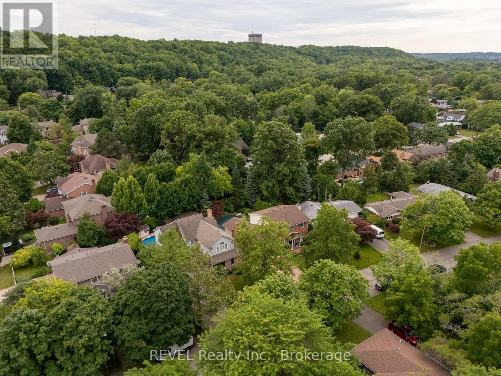 78 Sovereign Drive, St. Catharines, Ontario  L2T 1Z7 - Photo 6 - X12050664