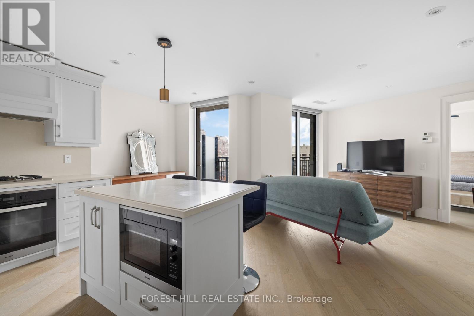 806 - 181 Davenport Road, Toronto, Ontario  M5R 1J1 - Photo 8 - C12050680