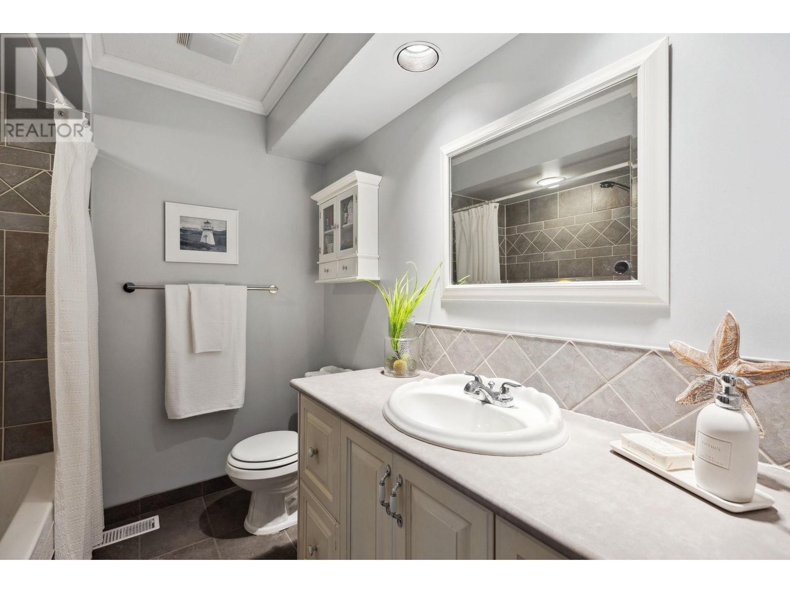 4590 Mapleridge Drive, North Vancouver, British Columbia  V7R 4M8 - Photo 31 - R2983445