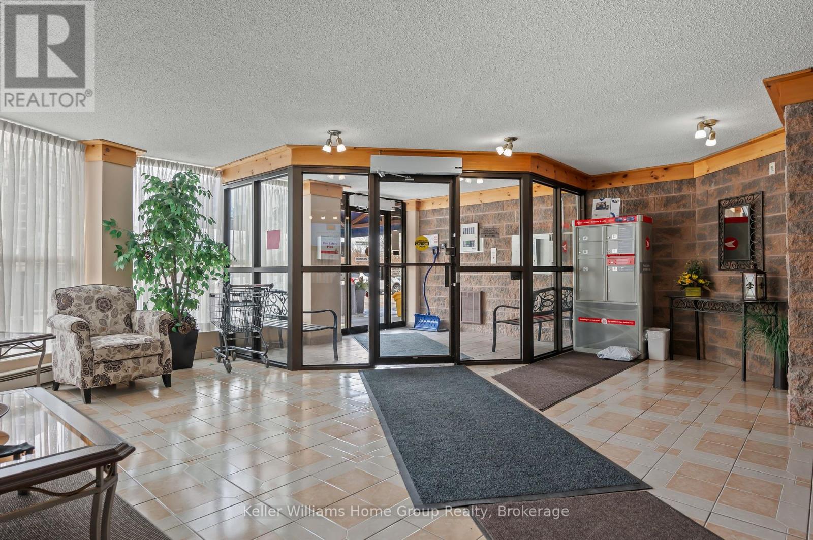 806 - 24 Marilyn Drive, Guelph, Ontario  N1H 8E9 - Photo 5 - X12038667