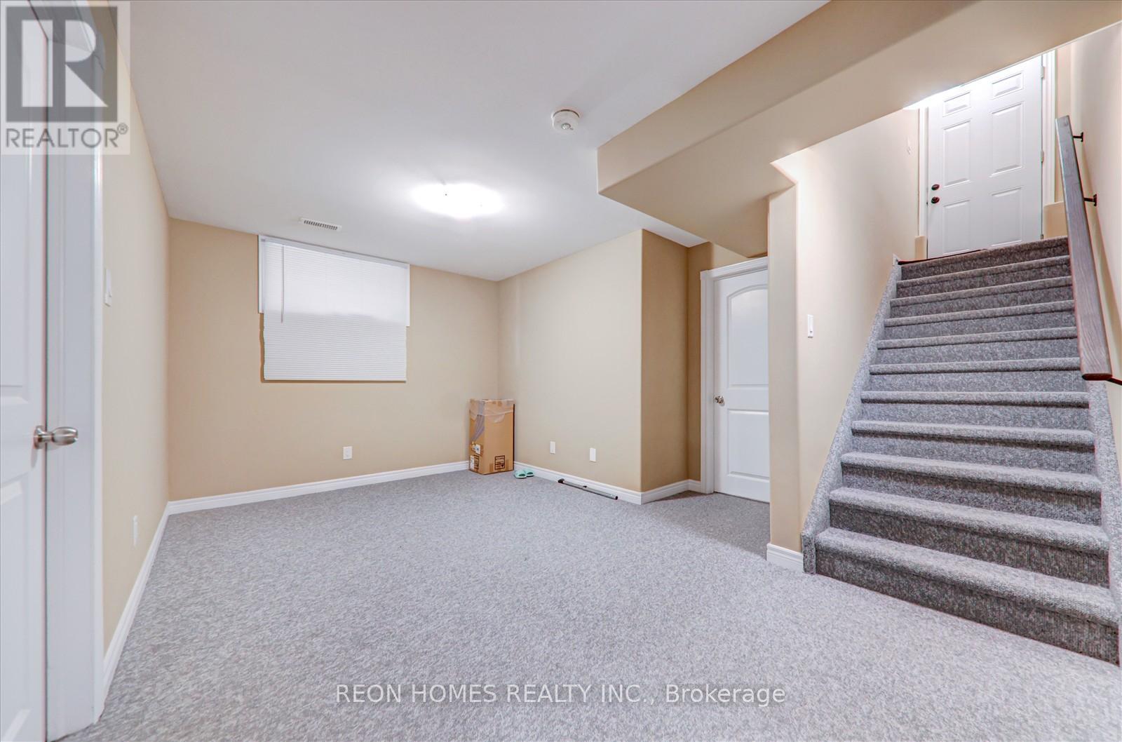 42 York Drive, Peterborough North, Ontario  K9H 5B9 - Photo 32 - X12029264