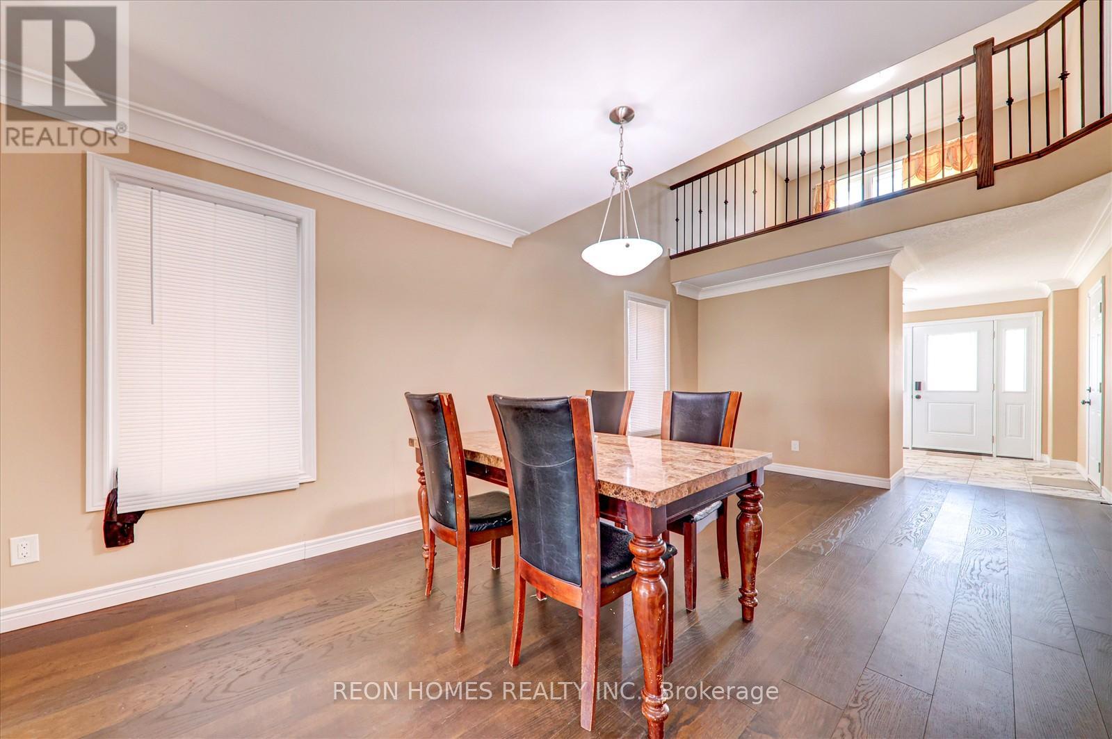 42 York Drive, Peterborough North, Ontario  K9H 5B9 - Photo 7 - X12029264