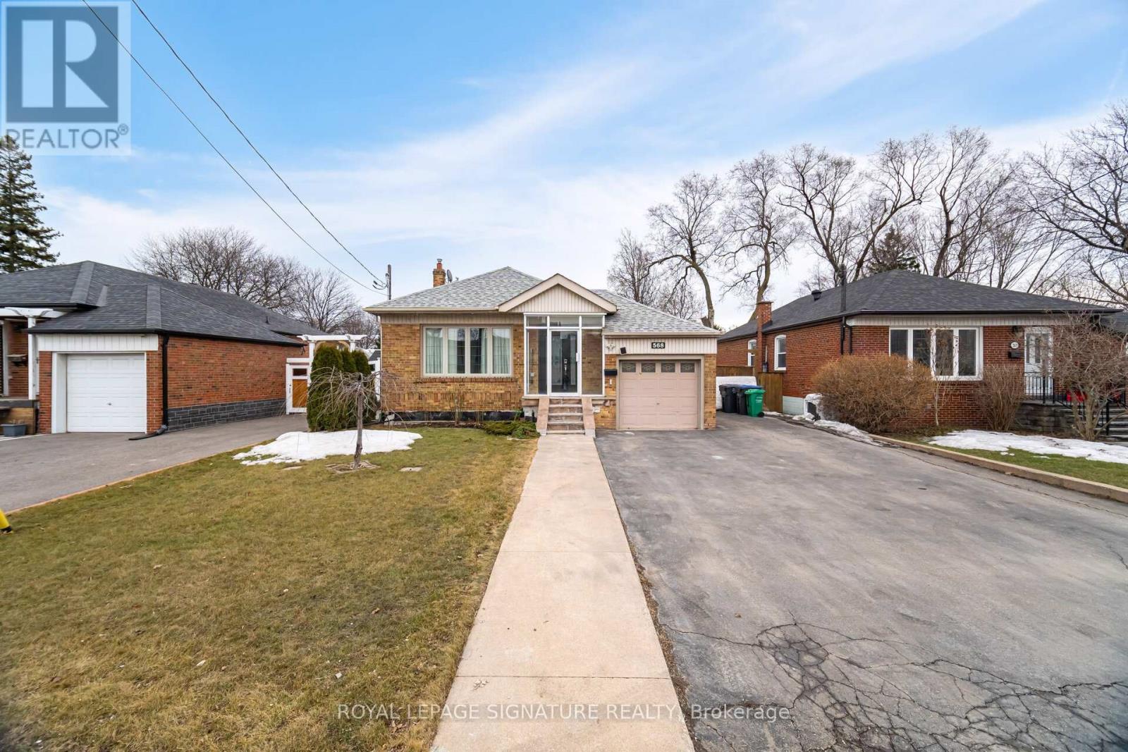 Property at 568 SOUTH SERVICE ROAD image 2