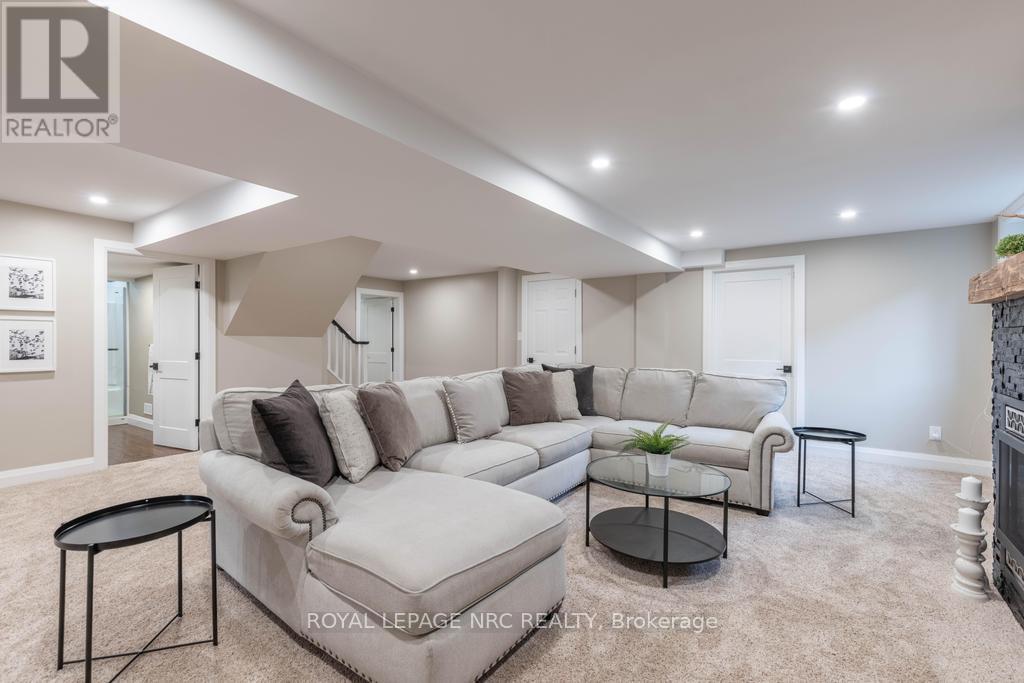 12 Scottdale Court, Pelham, Ontario  L0S 1E3 - Photo 38 - X12050676