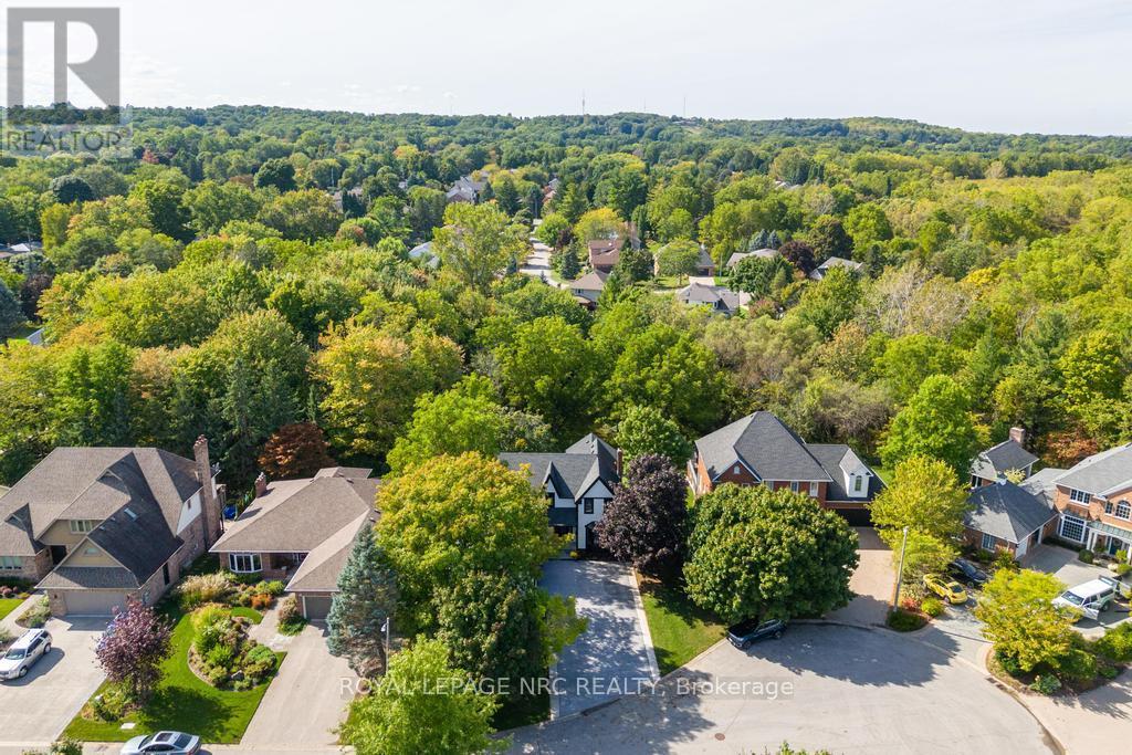 12 Scottdale Court, Pelham, Ontario  L0S 1E3 - Photo 46 - X12050676