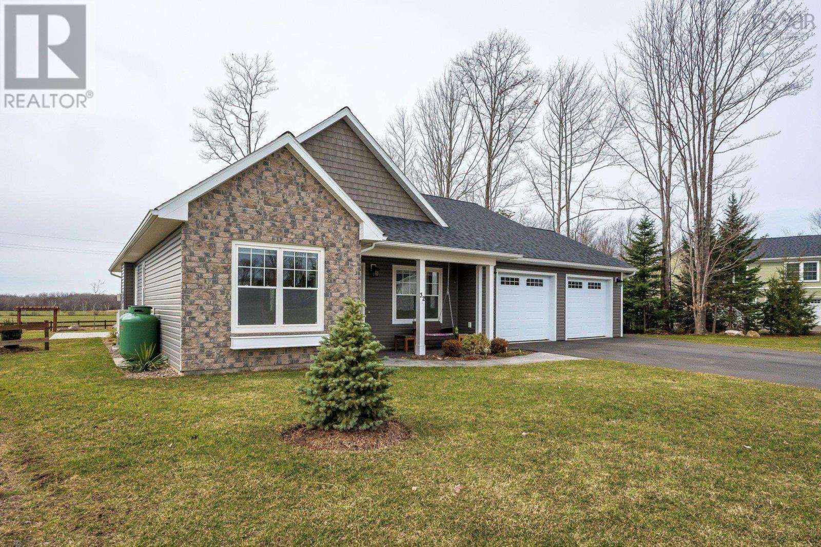 32 Macintosh Street, Berwick, Nova Scotia  B0P 1E0 - Photo 5 - 202506240