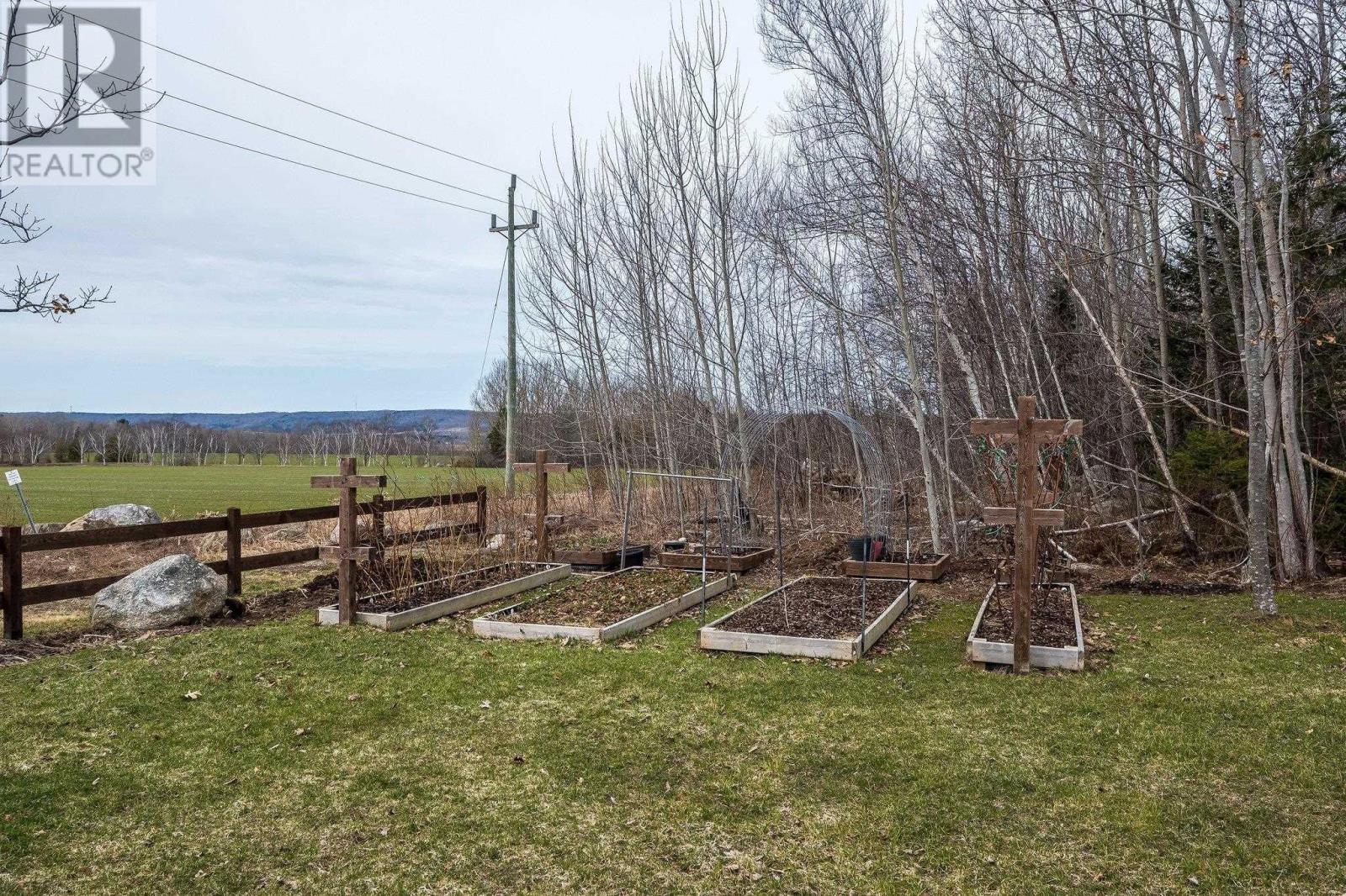 32 Macintosh Street, Berwick, Nova Scotia  B0P 1E0 - Photo 8 - 202506240