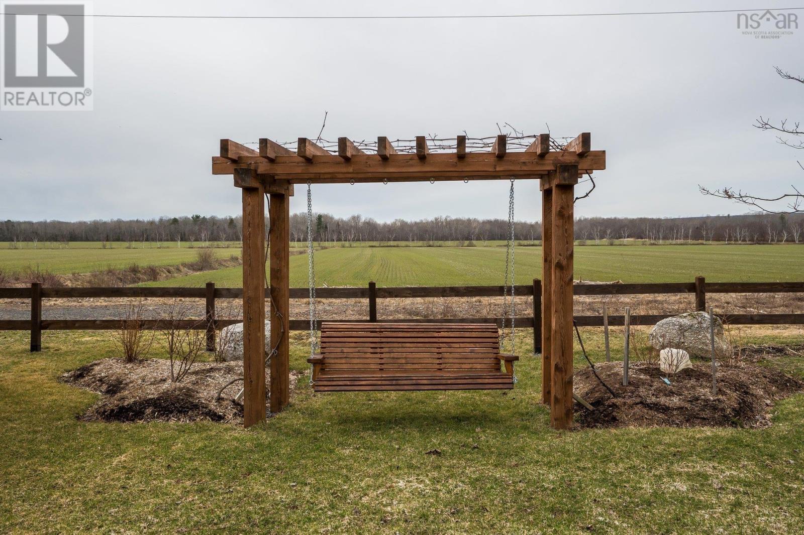 32 Macintosh Street, Berwick, Nova Scotia  B0P 1E0 - Photo 9 - 202506240