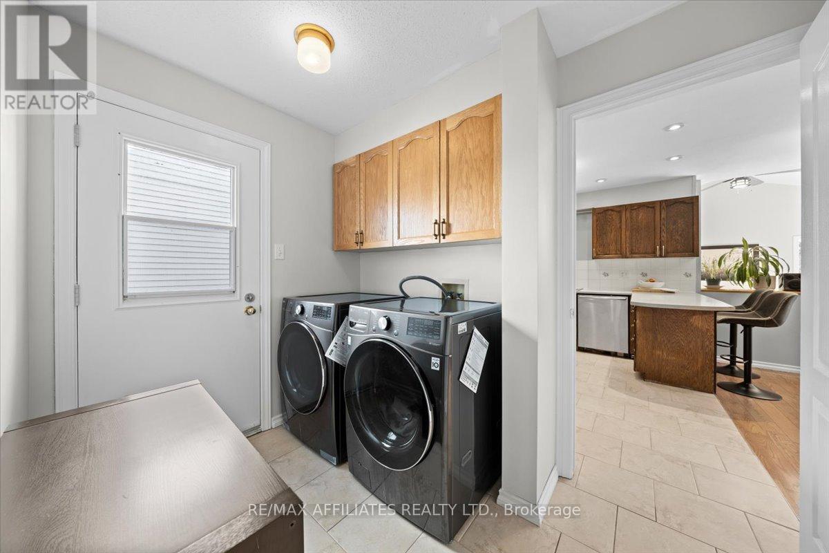2055 Rolling Brook Drive, Ottawa, Ontario  K1W 1E2 - Photo 21 - X12050814