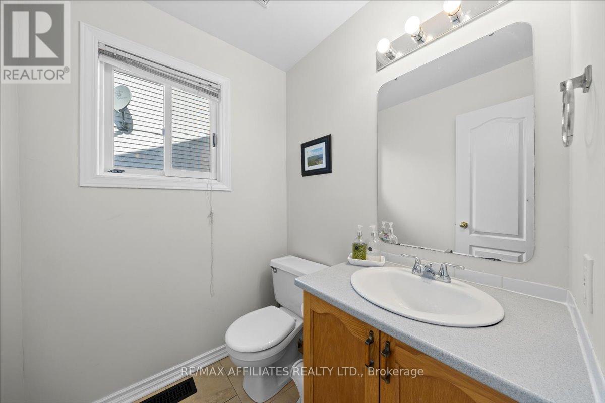 2055 Rolling Brook Drive, Ottawa, Ontario  K1W 1E2 - Photo 22 - X12050814