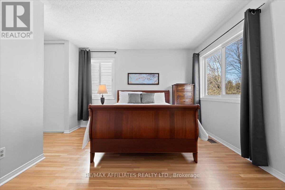 2055 Rolling Brook Drive, Ottawa, Ontario  K1W 1E2 - Photo 24 - X12050814