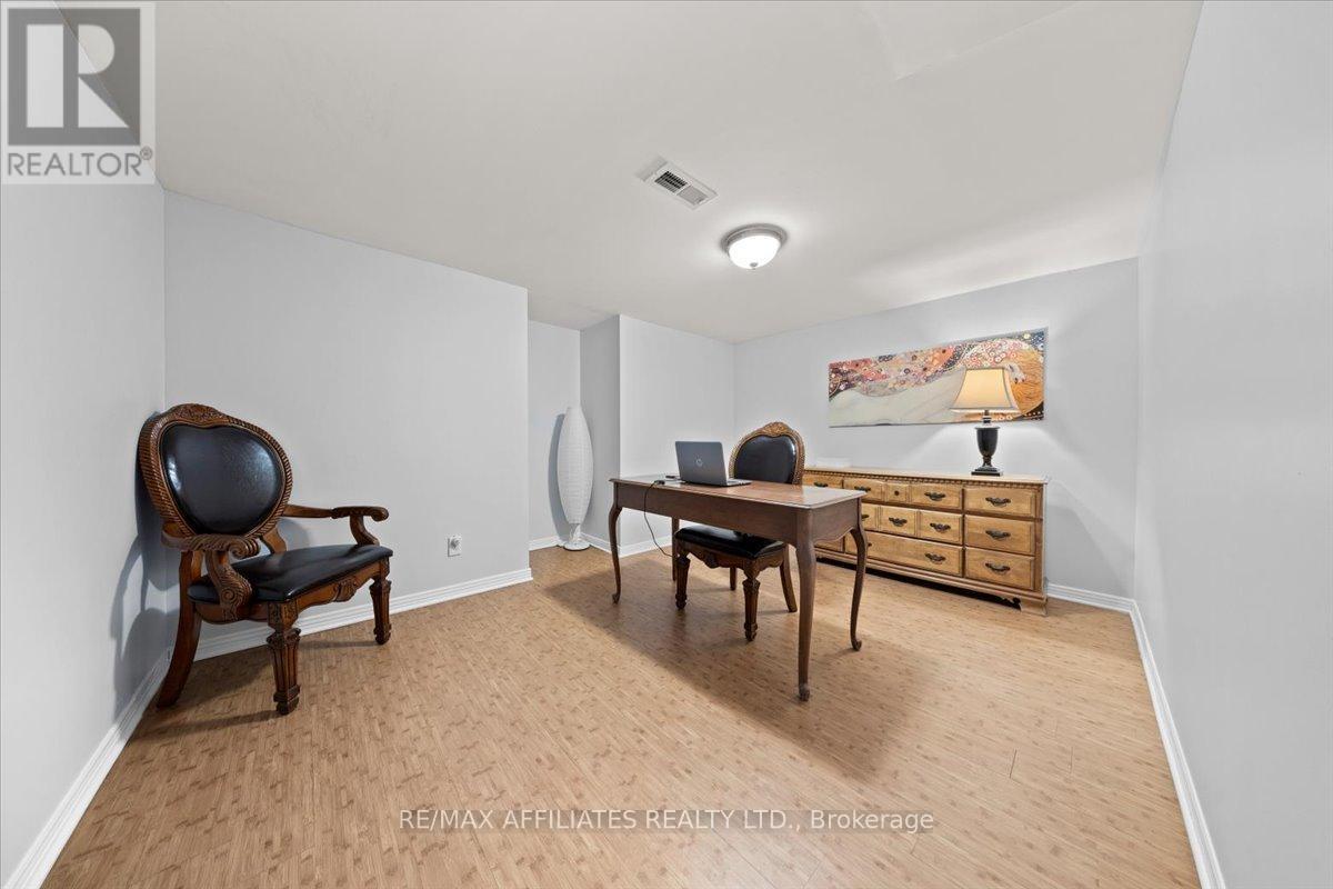 2055 Rolling Brook Drive, Ottawa, Ontario  K1W 1E2 - Photo 38 - X12050814
