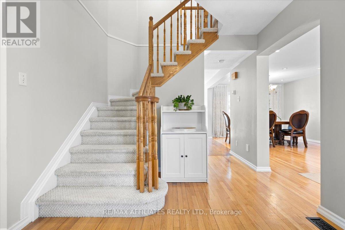 2055 Rolling Brook Drive, Ottawa, Ontario  K1W 1E2 - Photo 6 - X12050814