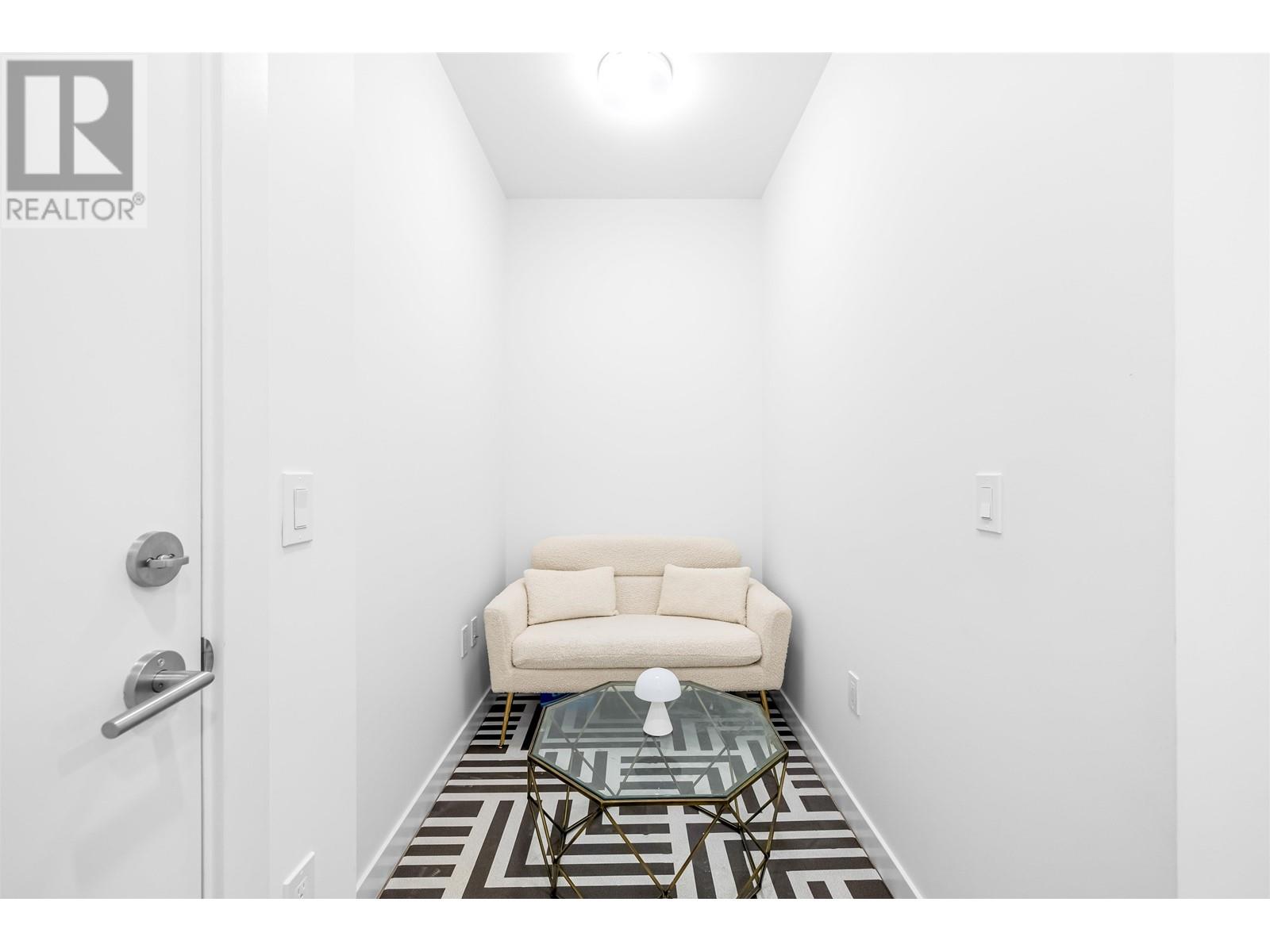 Listing Picture 16 of 32 : 203 7788 18TH STREET, Burnaby / 本拿比 - 魯藝地產 Yvonne Lu Group - MLS Medallion Club Member