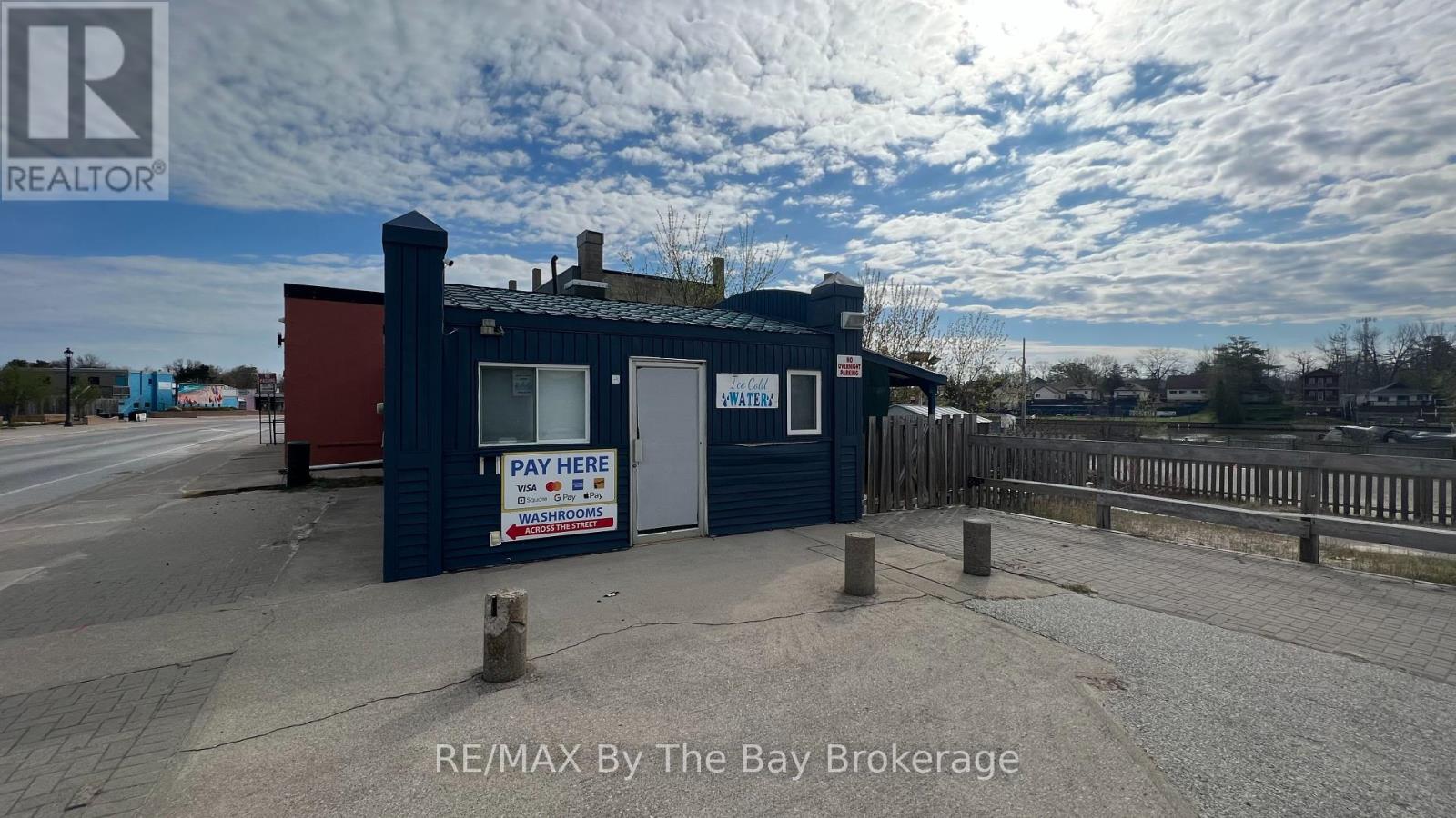 35 Mosley Street, Wasaga Beach, Ontario  L9Z 2J8 - Photo 13 - S12050732