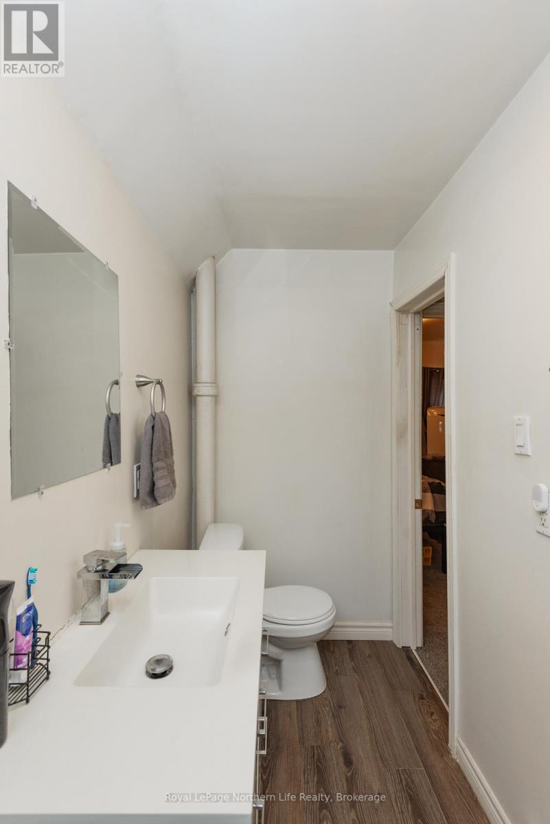 444 Second Avenue E, North Bay, Ontario  P1B 1L8 - Photo 32 - X12050746