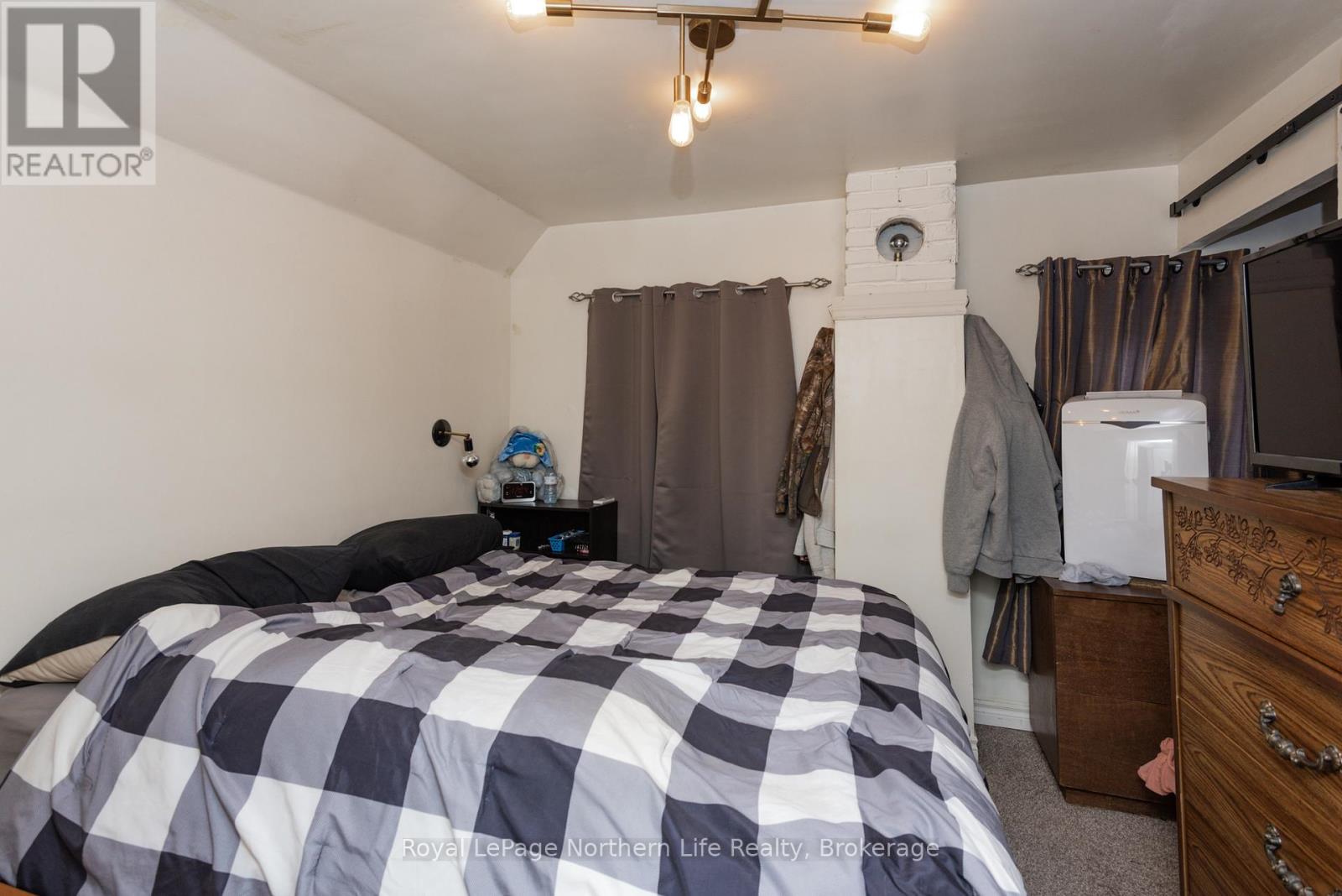 444 Second Avenue E, North Bay, Ontario  P1B 1L8 - Photo 33 - X12050746