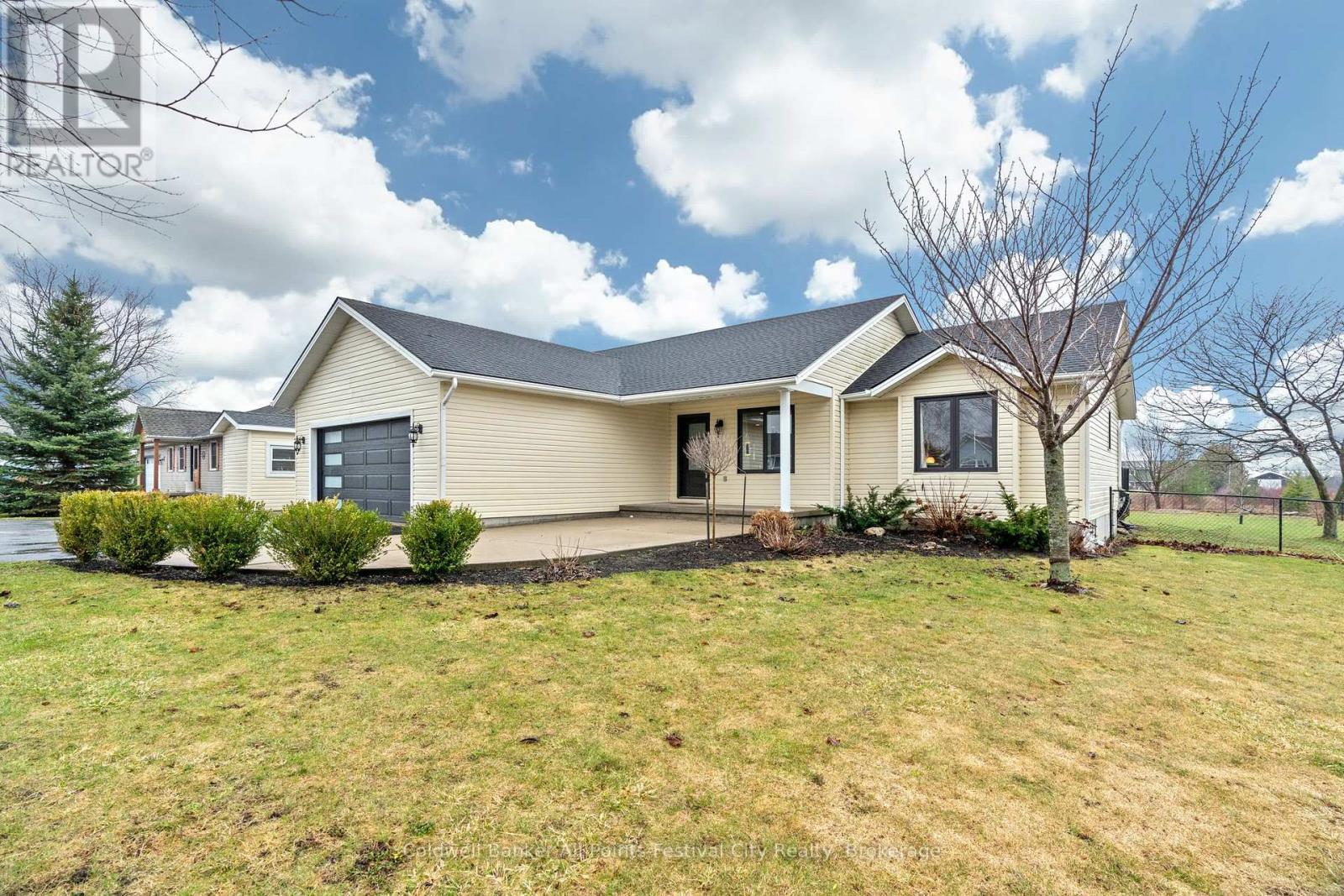 65 Wellington Street S, Ashfield-Colborne-Wawanosh, Ontario  N7A 3X9 - Photo 4 - X12050728
