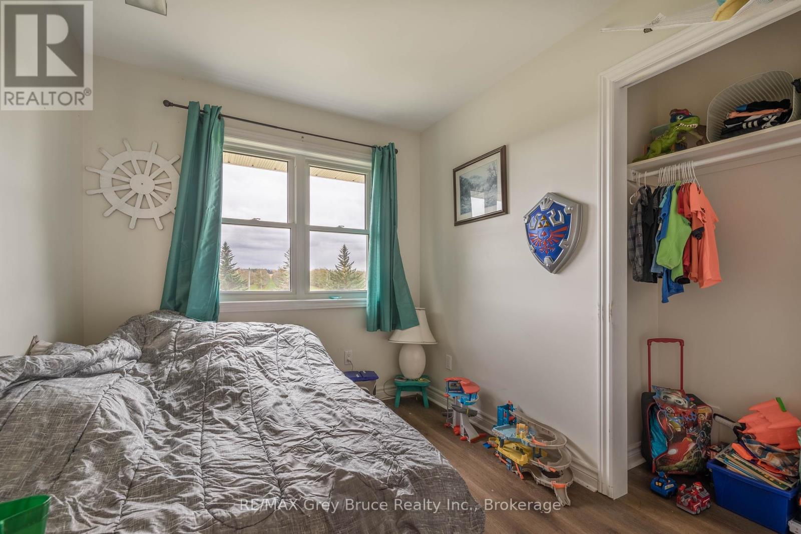 118 Matilda Street, Blue Mountains, Ontario  N0H 1J0 - Photo 24 - X12048365